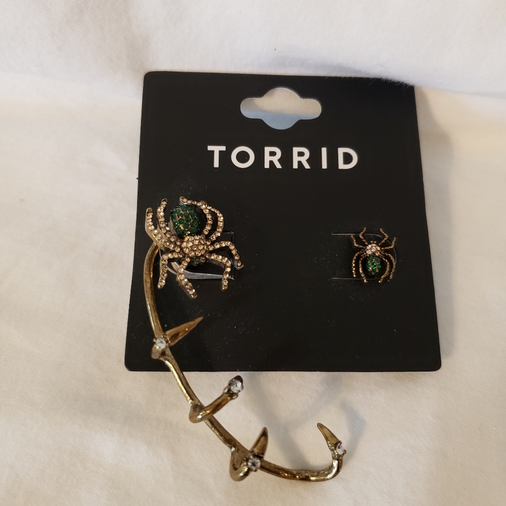 Torrid Spider Ear Crawler earring set